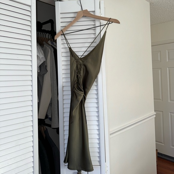 Jagger & Stone ‘Leigh Mini Dress’ in Khaki - Picture 4 of 9